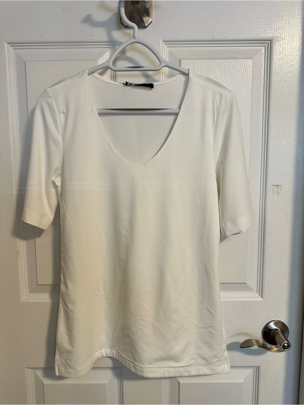 Classic White V-Neck Short Sleeve Top